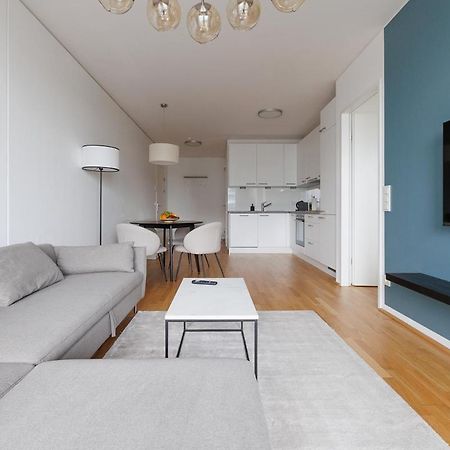 Lovely Apartment In Marina Tower - 10Min To City Center Wina Bagian luar foto