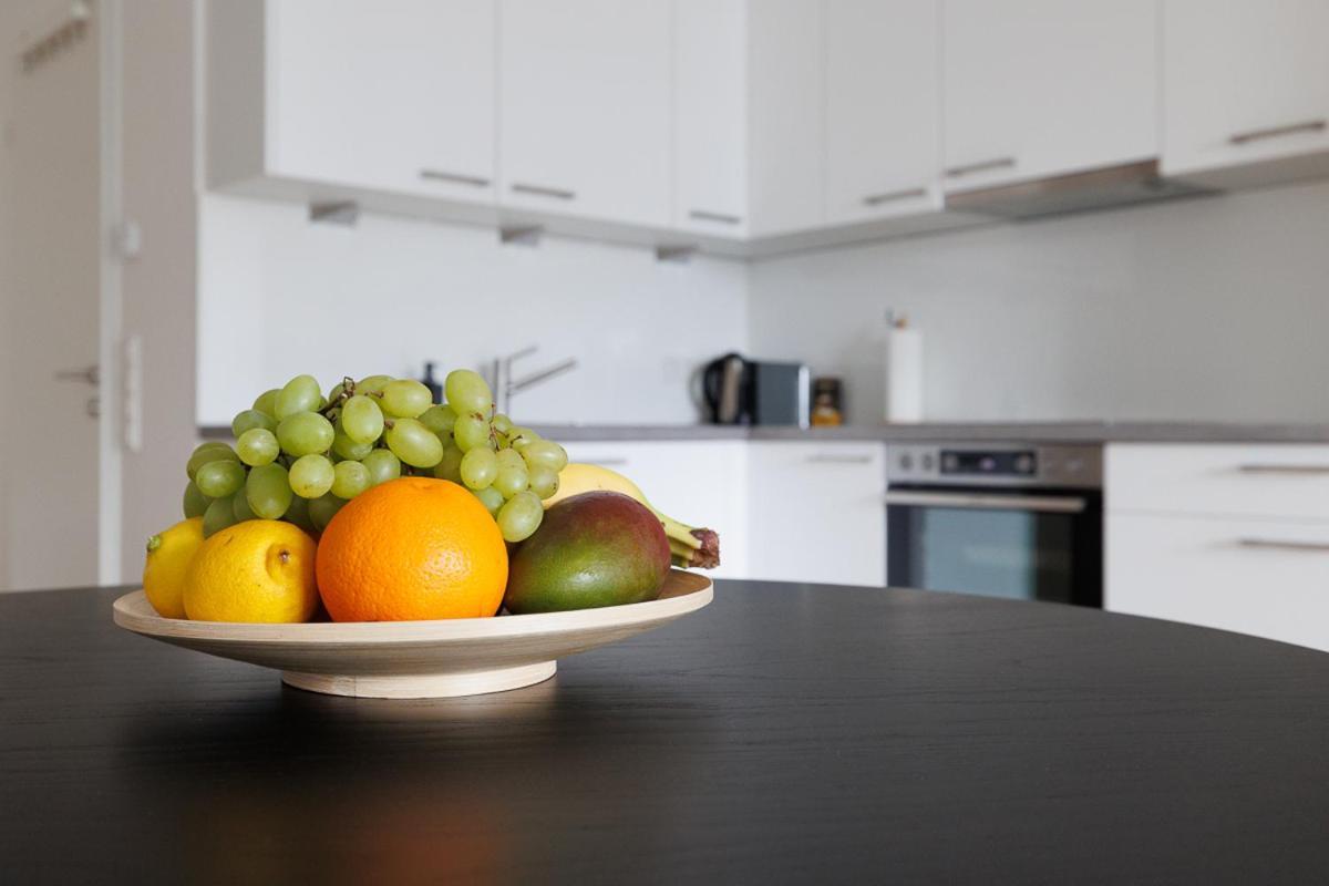 Lovely Apartment In Marina Tower - 10Min To City Center Wina Bagian luar foto