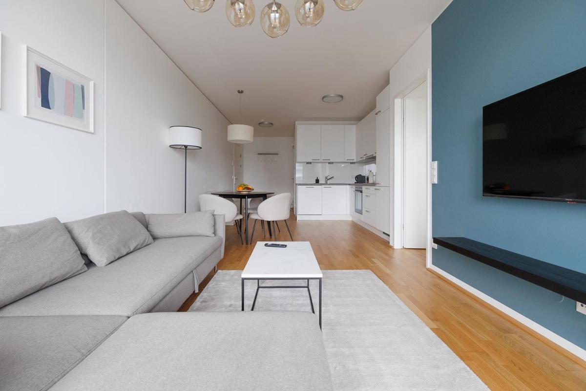Lovely Apartment In Marina Tower - 10Min To City Center Wina Bagian luar foto