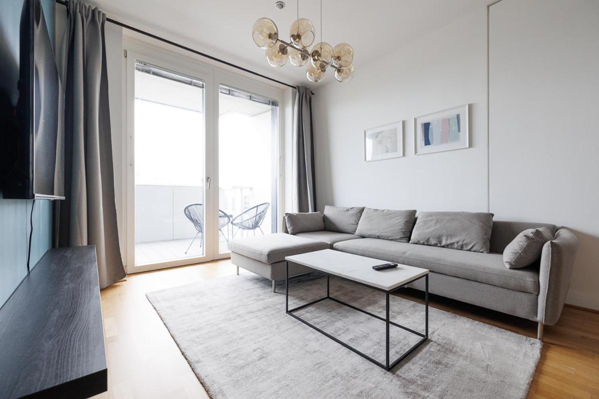 Lovely Apartment In Marina Tower - 10Min To City Center Wina Bagian luar foto